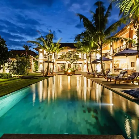 Heritage Villa, Ultimate 6 Bed, 20 Meter Pool 700 Metre From Beach