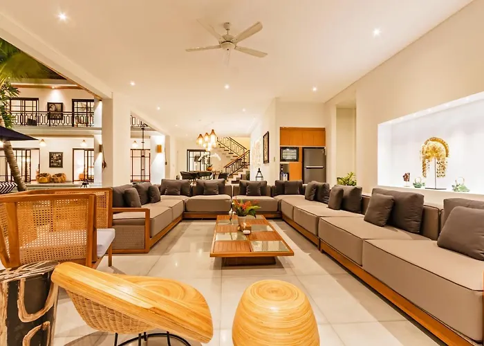 Heritage Villa, Ultimate 6 Bed, 20 Meter Pool 700 Metre From Villa *