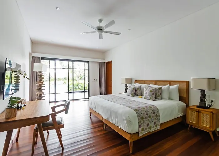 Villa Heritage Villa, Ultimate 6 Bed, 20 Meter Pool 700 Metre From Canggu
