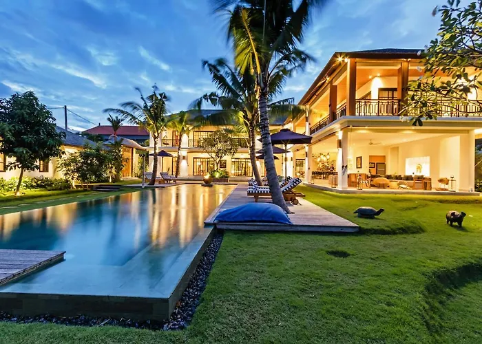 Villa Heritage Villa, Ultimate 6 Bed, 20 Meter Pool 700 Metre From