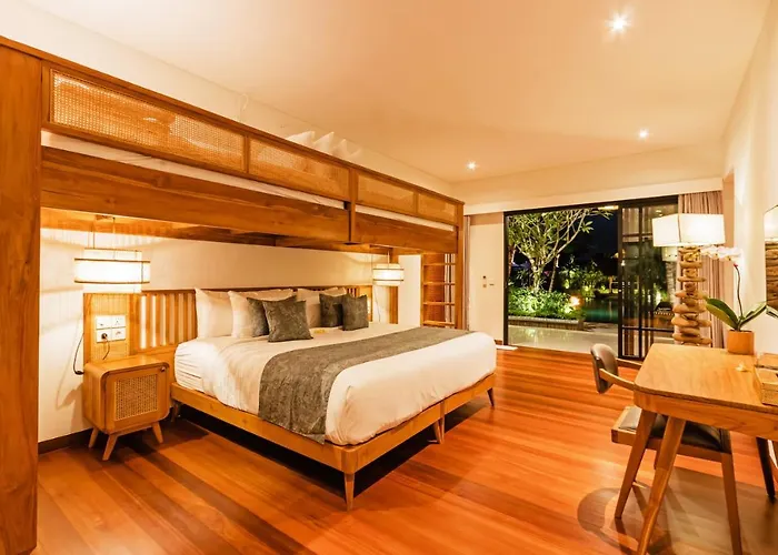 Villa Heritage Villa, Ultimate 6 Bed, 20 Meter Pool 700 Metre From Canggu