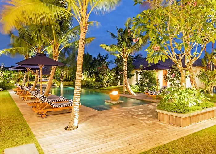 Villa Heritage Villa, Ultimate 6 Bed, 20 Meter Pool 700 Metre From